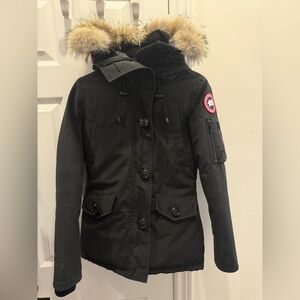 Canada Goose Montebello Women’s Black Fur-Trimmed Parka